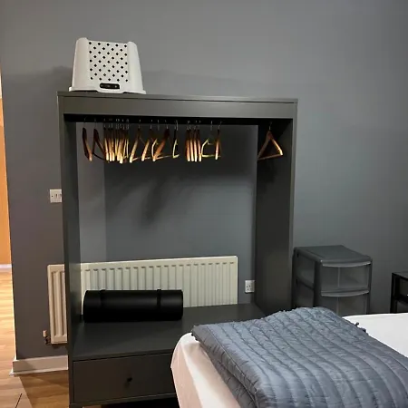 Lovely 1-bed Studio In Appartement Bristol